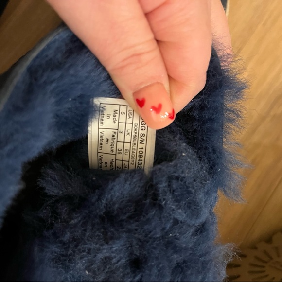 UGG AUSTRALIA Selene Boot - Picture 7 of 8